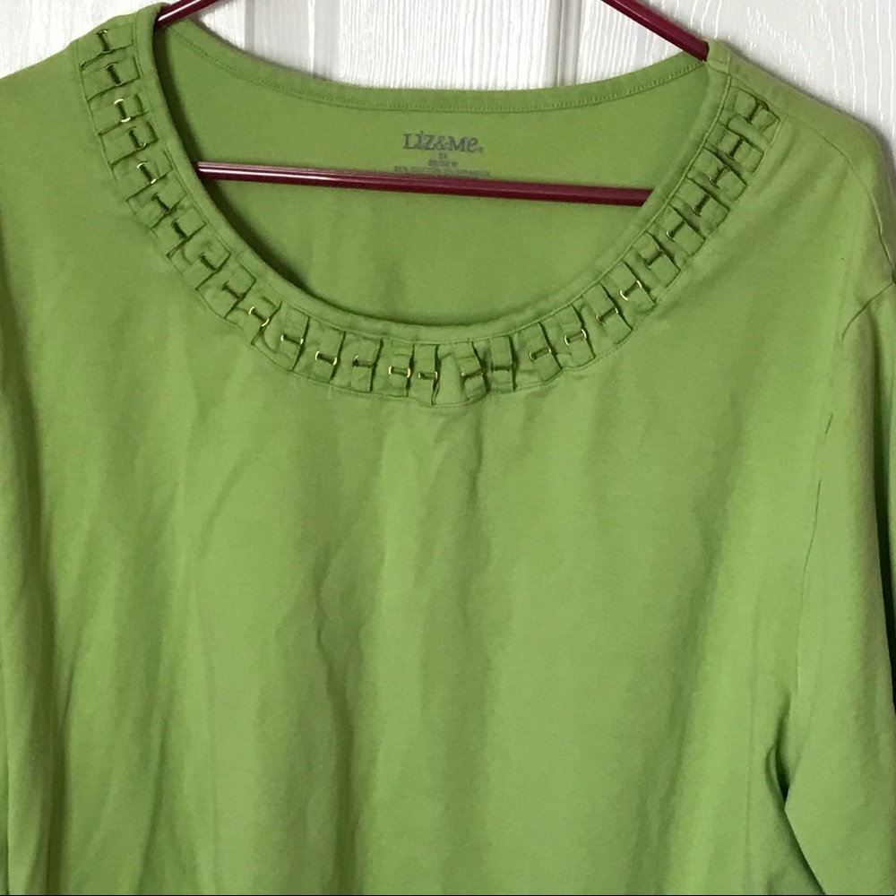 Short sleeve lime green top in a size 3x from Liz & Me
